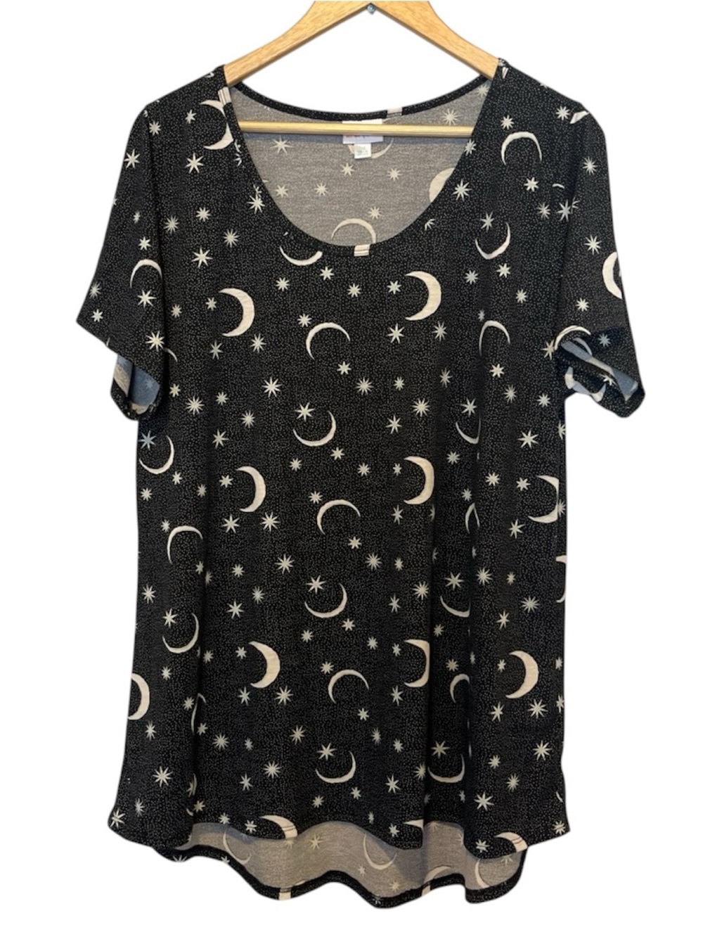 LulaRoe Women Black Moon & Stars Print Short Sleeve High-Low hemline Top Size 2X
